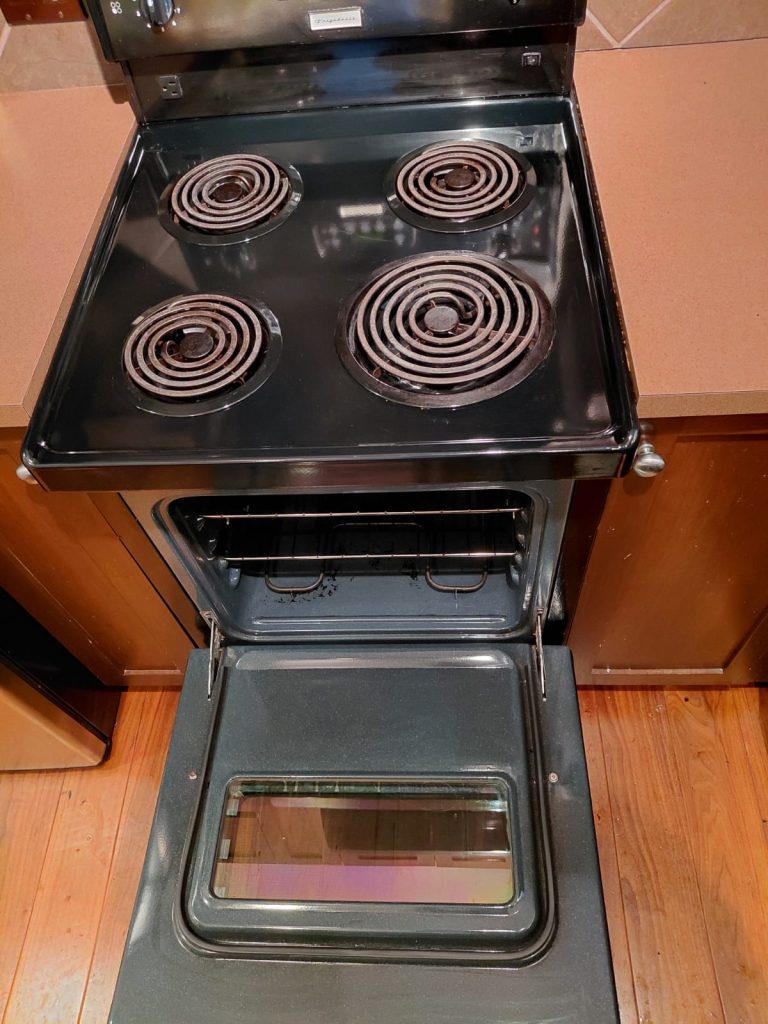 Professional stove cleaning service by Ecora Cleaning in Edmonton and Calgary